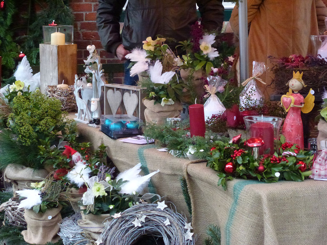 Weihnachtsmarkt rund um das Neuengammer Gemeindehaus