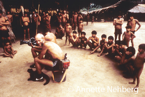 Erste Reisen zu den Yanomami