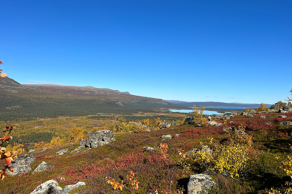 Die Weiten der Natur in Skandinavien bei den Saami